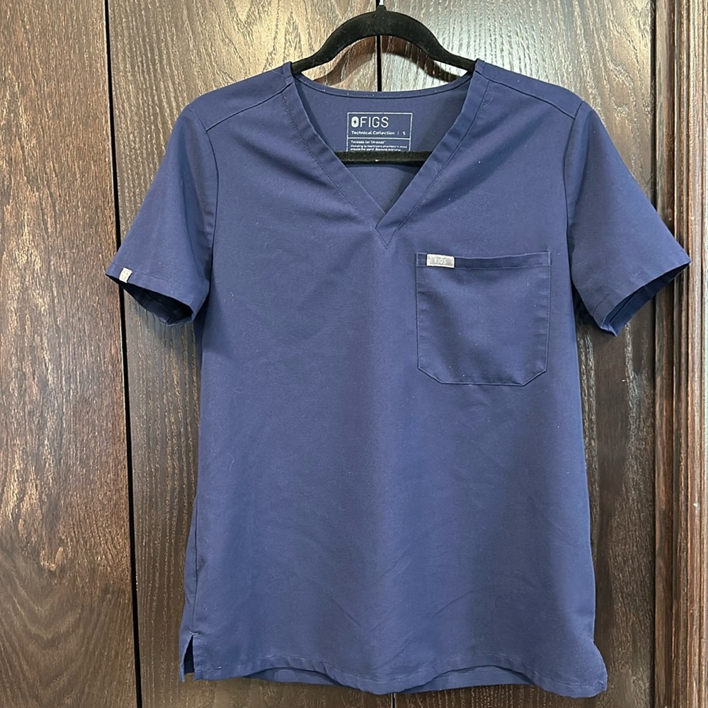FIGS Scrub Top-Navy